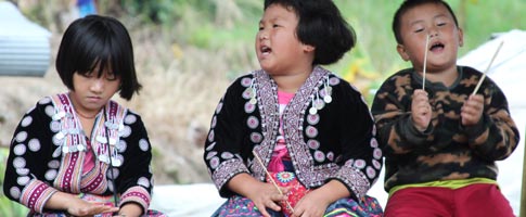 Thai kids in traditional clothing