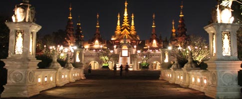 Chiang Mai City by night, car hire in Chiang Mai