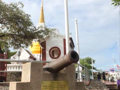 Cannon at Hat Yai temple monument