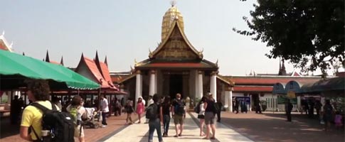 phitsanulok-airport-tourist-scene