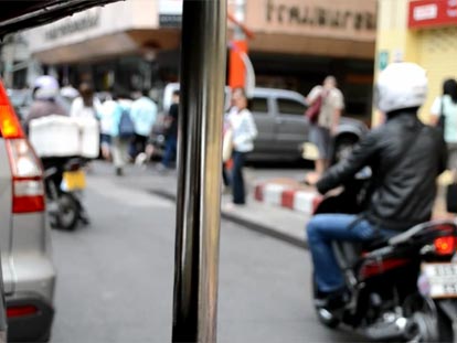 Sukhumvit street scene from tuktuk